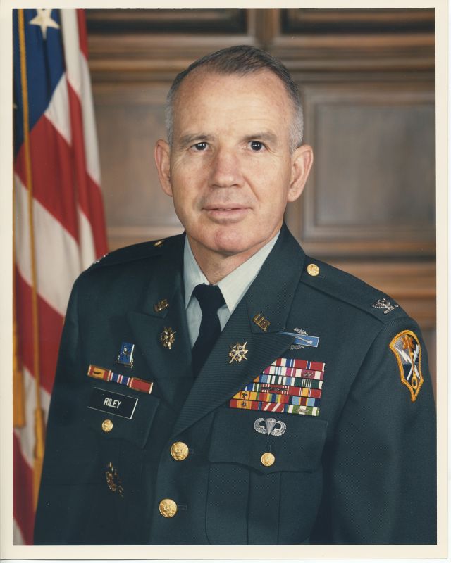 COL_Harry_Riley_Retirement_Picture_1%5B1%5D.jpg