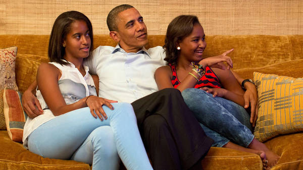 obama-girls-articleLarge.jpeg