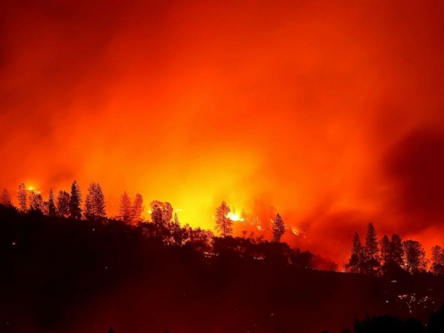 California 'Hellscape' Fires Latest - Tear thru Los Angeles - Mass Evacuations & Panic! 28% Contained!